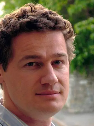 Portrait photo of James McCullagh