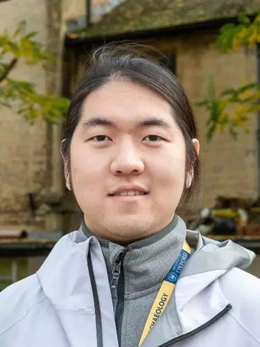 Portrait photo of Ling Wa Eric Shi