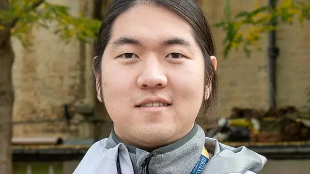 Portrait photo of Ling Wa Eric Shi